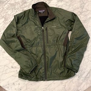 Patagonia lightweight jacket men's size m